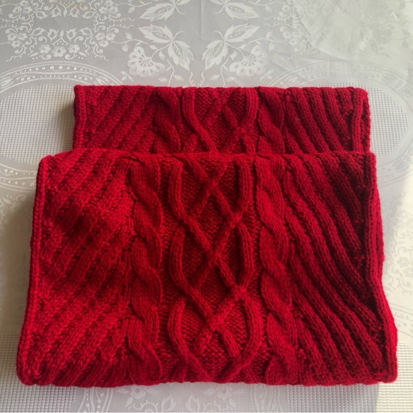 New York & Company Hot Red Knitted Winter Neck Scarf OSFM Chain-Link Design - Picture 10 of 15